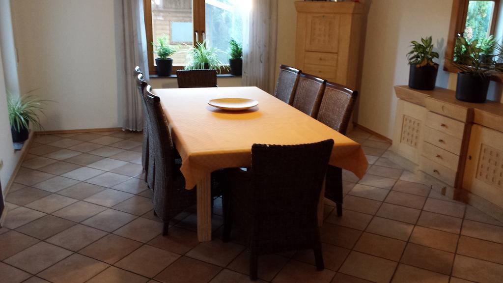 Ferienhaus Schwoerer Rheinhausen Rum bild