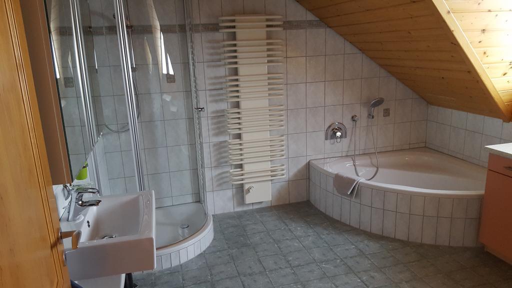 Ferienhaus Schwoerer Rheinhausen Exteriör bild